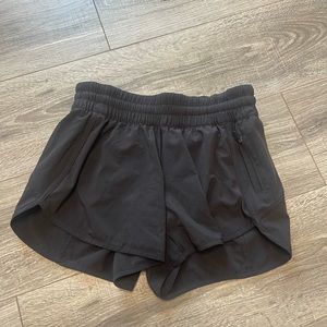 Lululemon women short